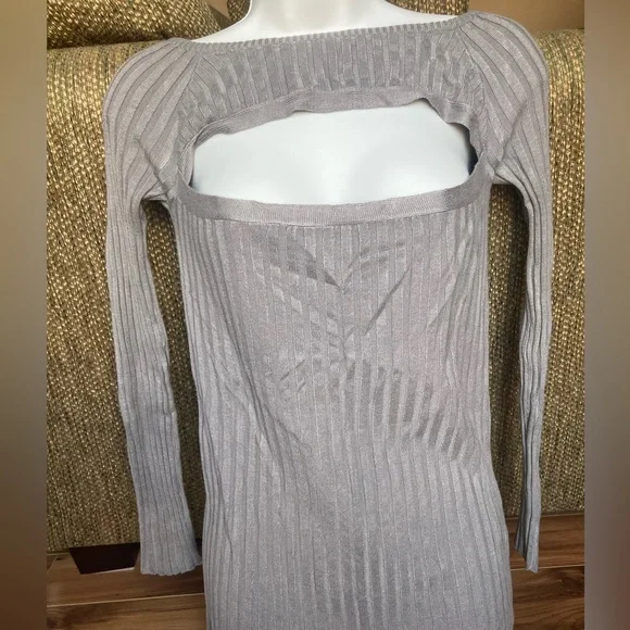 Gray Ribbed Cutout Top - Picture 3 of 7